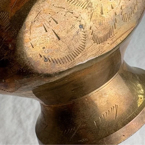 Vintage Solid Brass Teapot Genie Lamp Pitcher Made in India Ornate Etched Floral - Picture 16 of 17